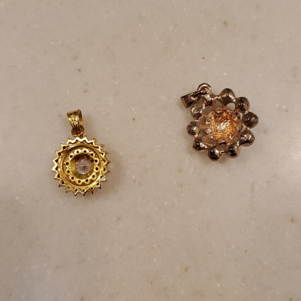 Two Beautiful Pendants - Picture 2 of 5